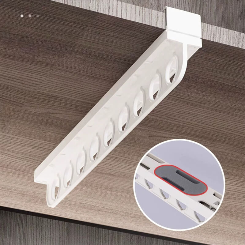 Retractable sliding clothes rack